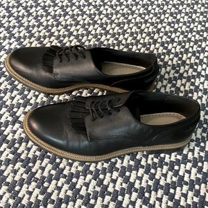 Clarks black leather oxfords size 8